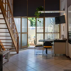 https://apt-ol-vege-casa-in-centro-storico.it-lombardy.com